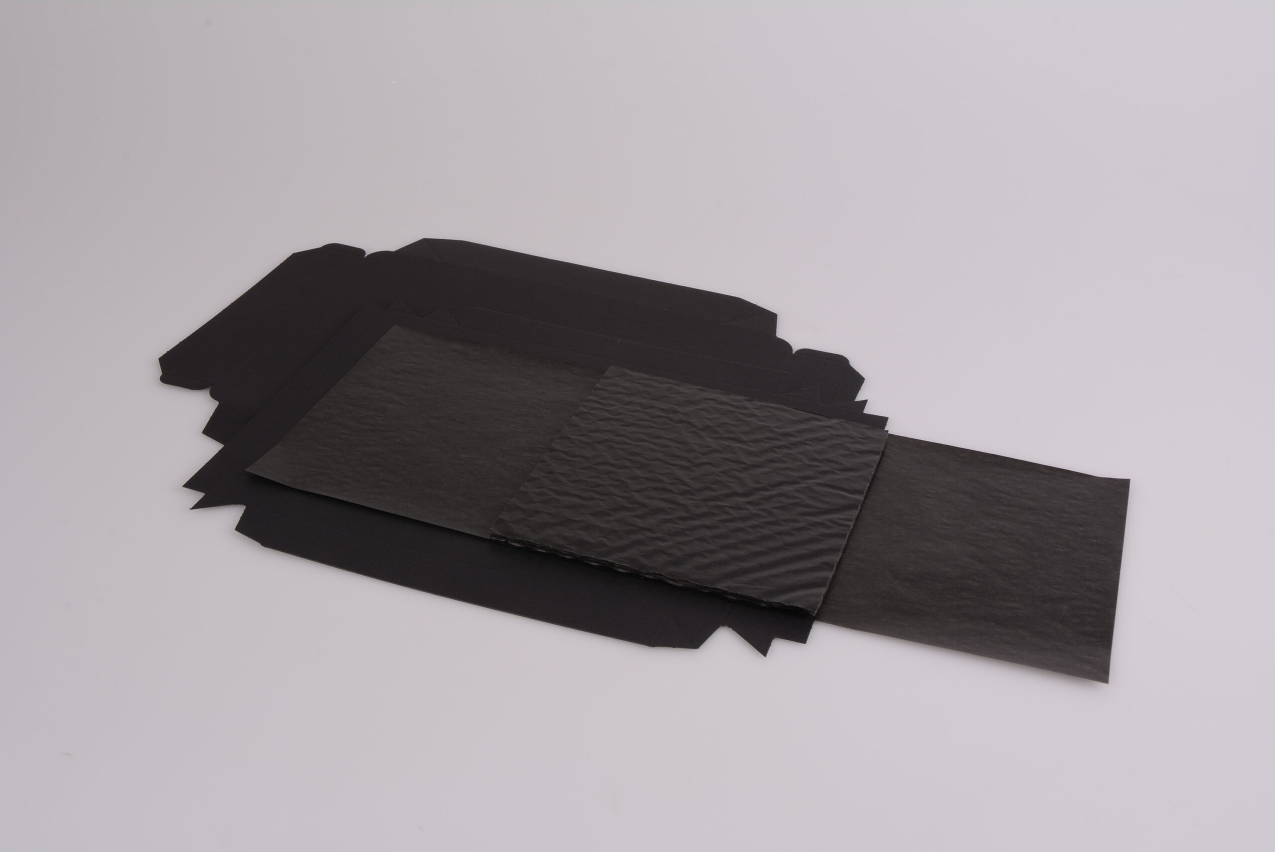 pawi-pralinen-premium-black-schachtel-16er-schwarz image 2