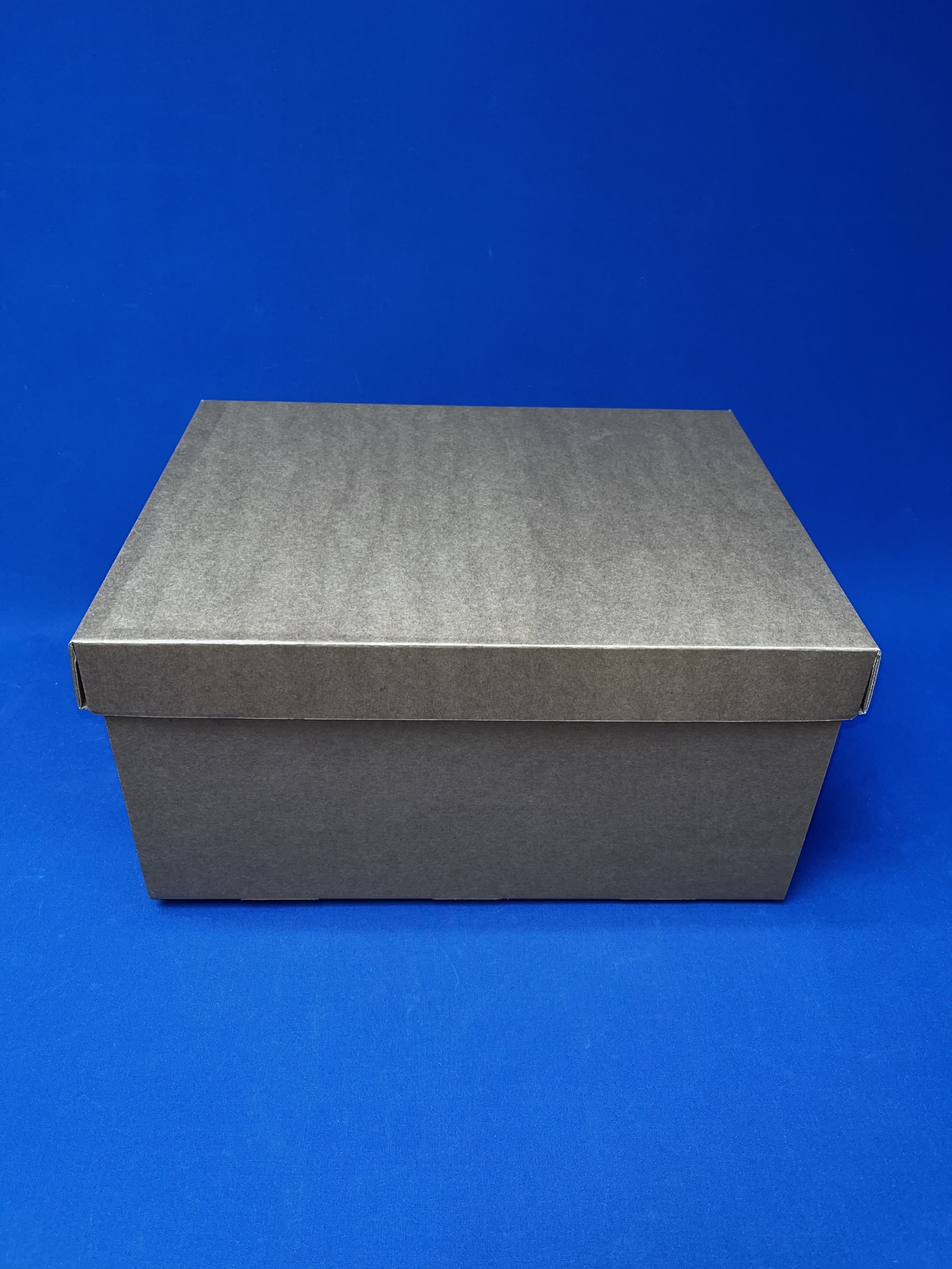 gruber-konstruktionen-archivbox-370x280x180-ee-welle-karton image 3