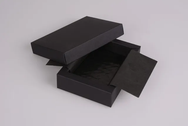 pawi-pralinenlinie-premium-pralinenschachtel-black-6er-schwarz image 1