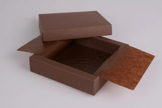 pawi-pralinenlinie-premium-pralinen-premium-brown-9er-schachtel image 1
