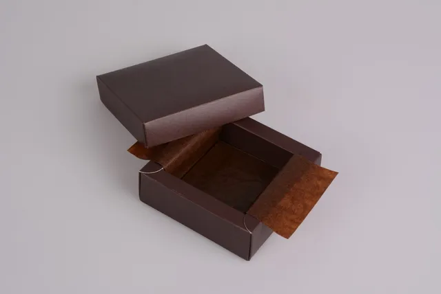 pawi-pralinen-premium-brown-pralinenschachtel-4er-braun image 1