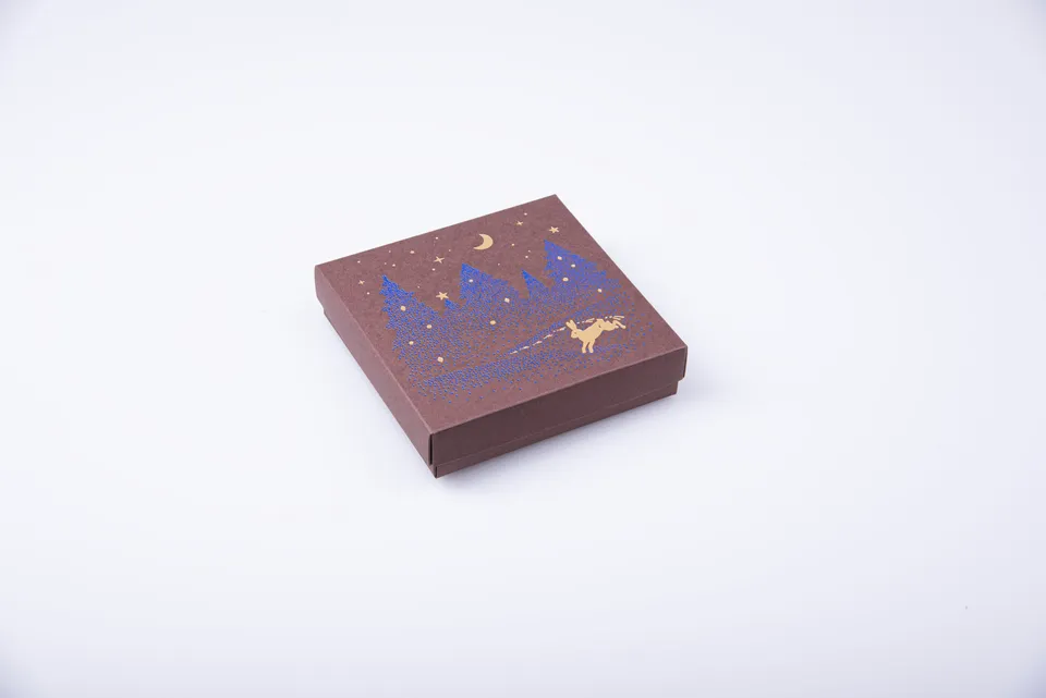 pawi-weihnachten-dreik-nig-pralinen-premium-winterwald-9er-schachtel image 1