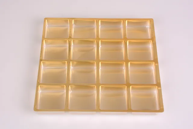 pawi-pet-einlagen-carr-gold-16er-pralinen image 1