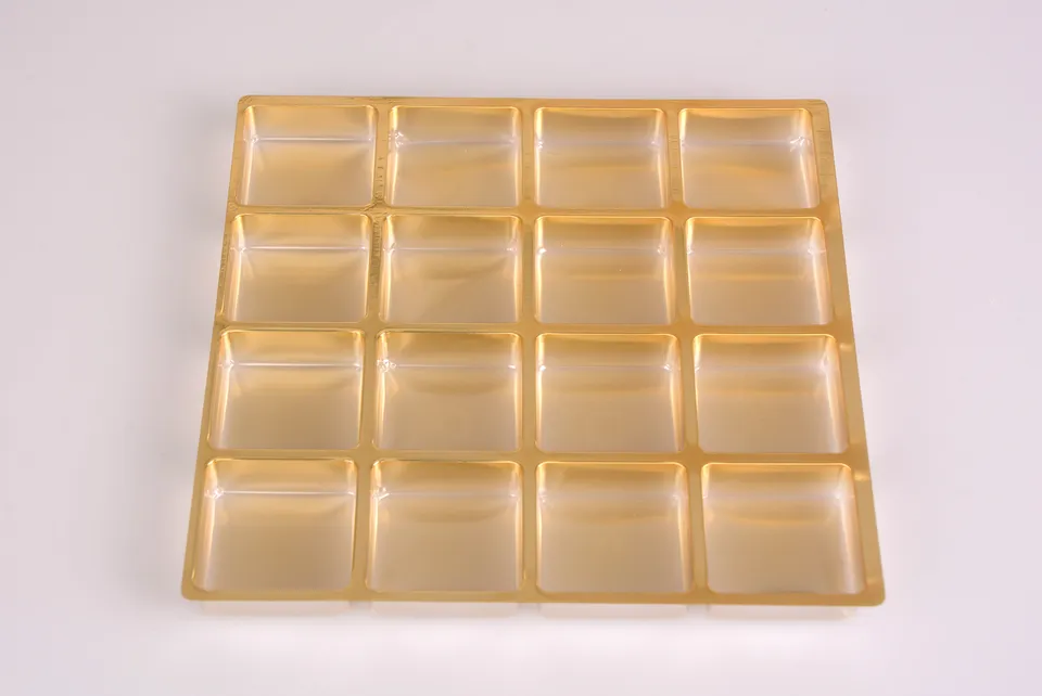 pawi-pet-einlagen-carr-gold-16er-pralinen image 1
