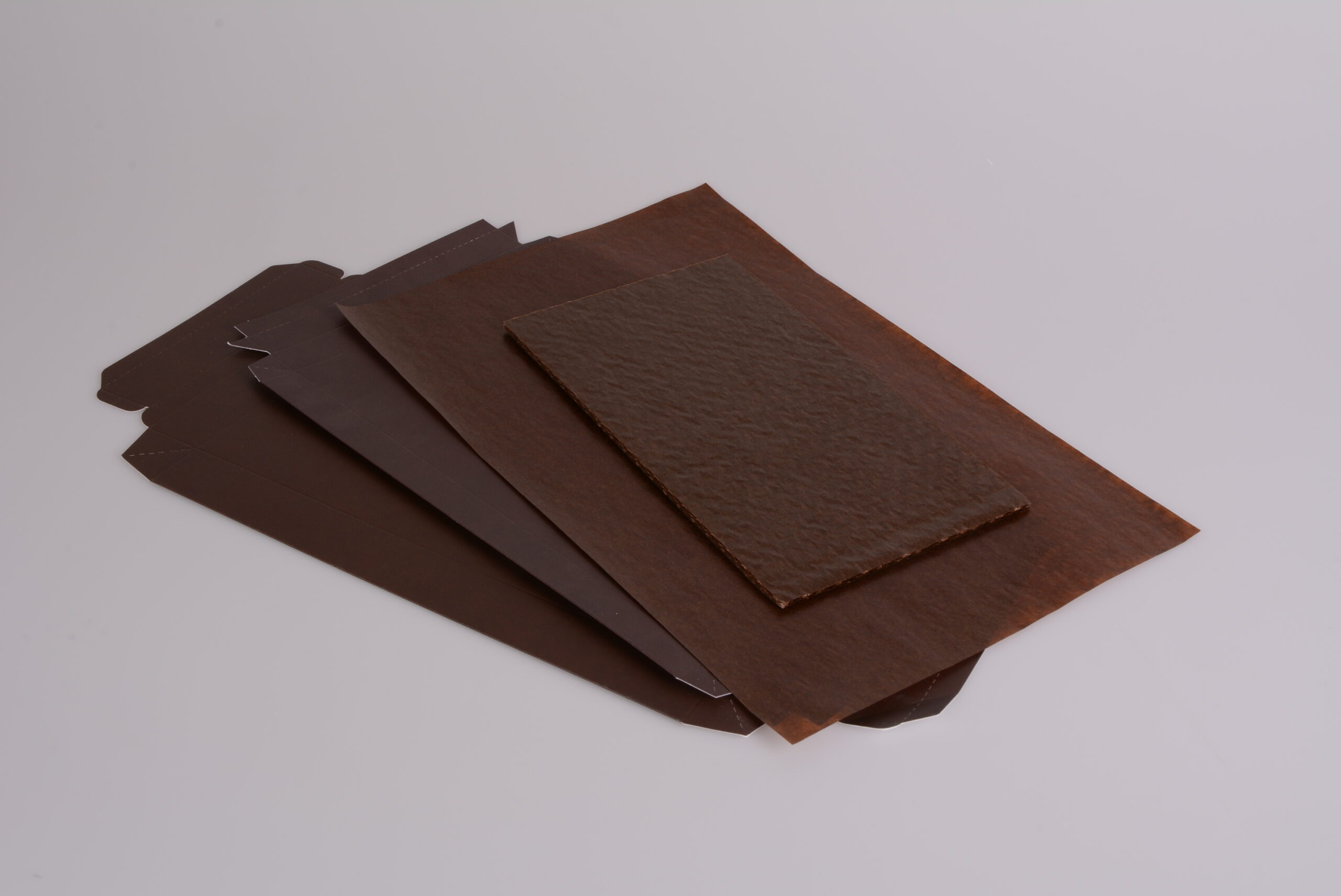pawi-pralinen-premium-brown-schachtel-28er-pralinenbox image 2