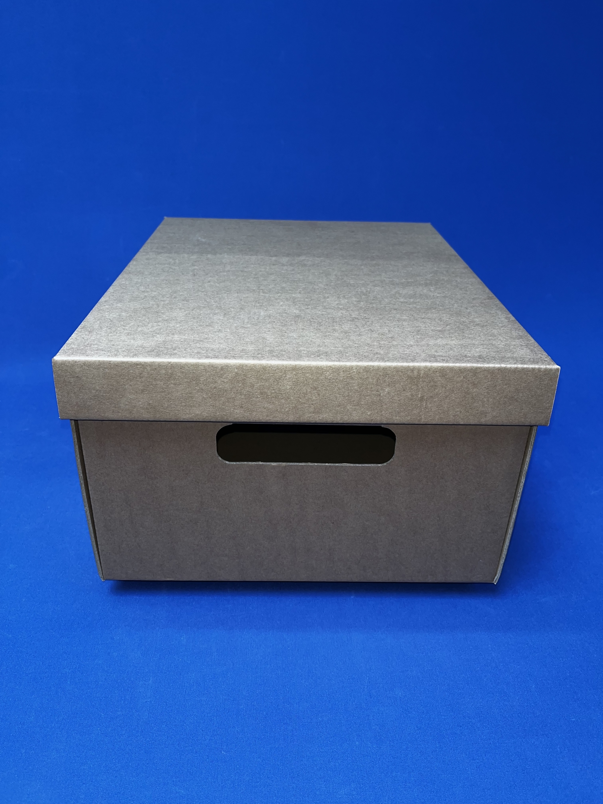 gruber-konstruktionen-archivbox-370x280x180-ee-welle-karton image 2