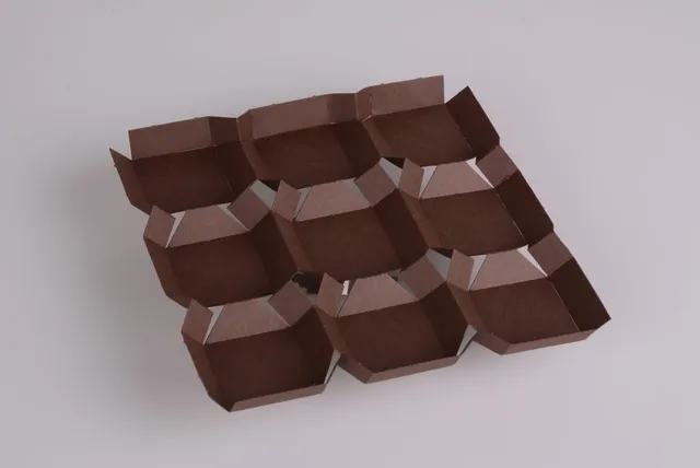 pawi-pralinenlinie-premium-multiflex-einlage-9er-pralineneinlage-braun image 1