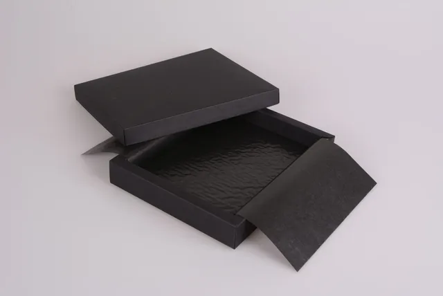 pawi-pralinen-premium-black-20er-pralinenschachtel image 1
