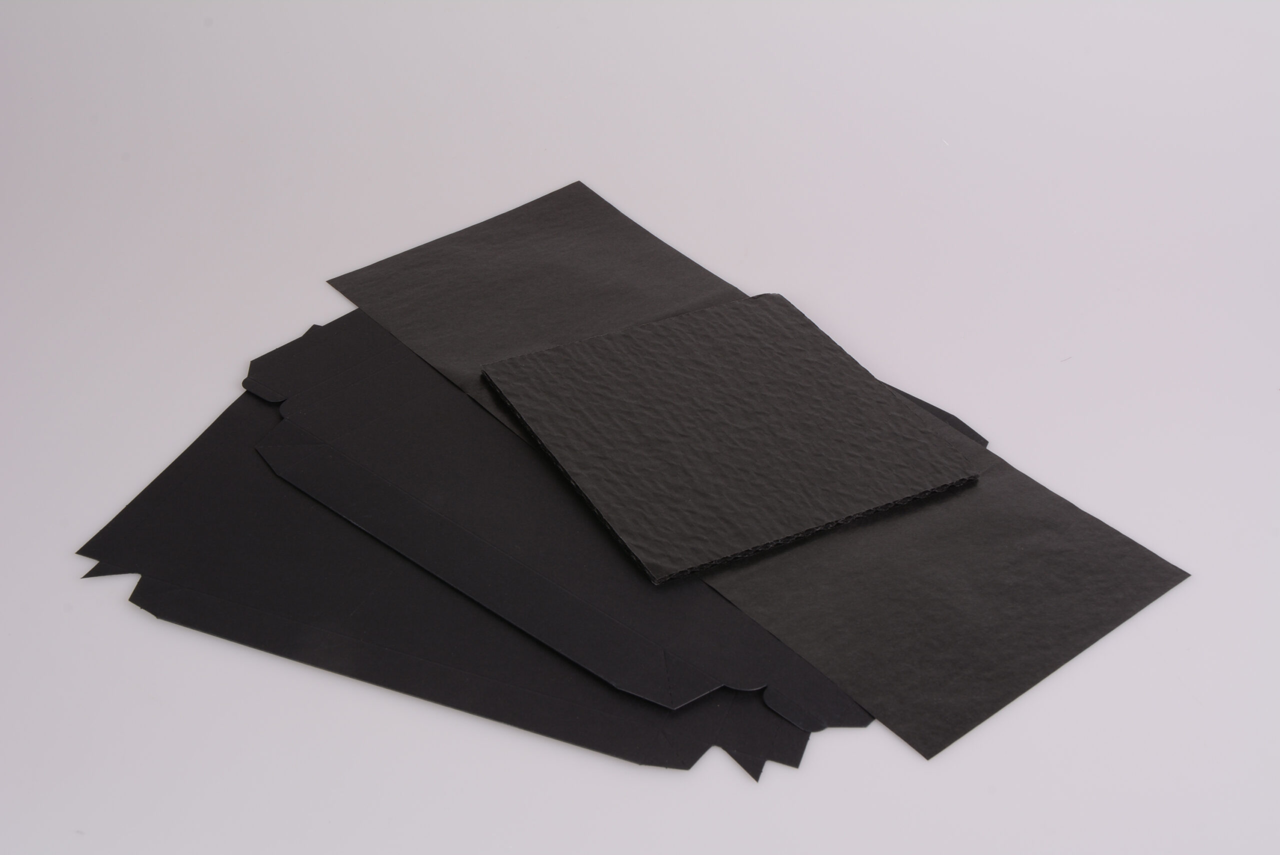 pawi-pralinen-premium-black-25er-pralinenschachtel image 2