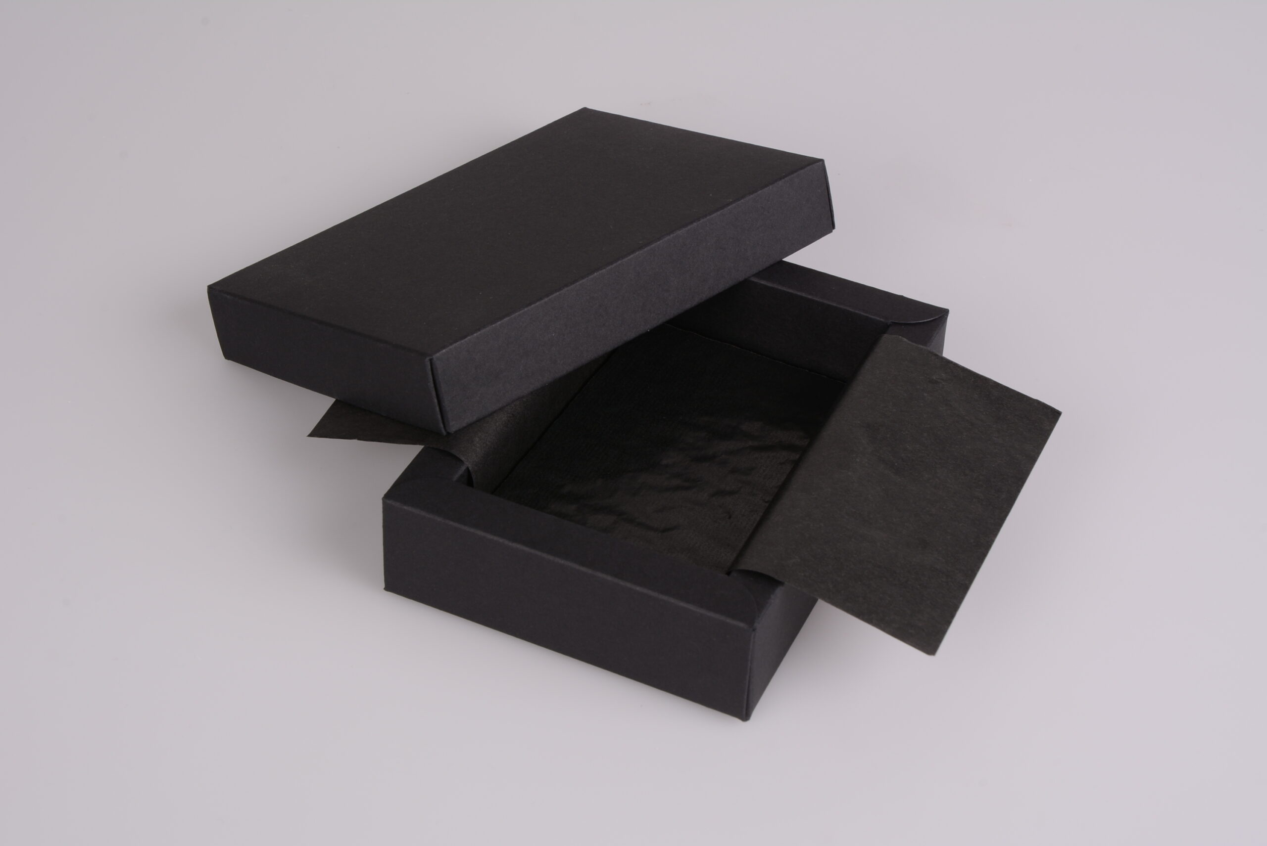 pawi-pralinenlinie-premium-pralinenschachtel-black-6er-schwarz image 1