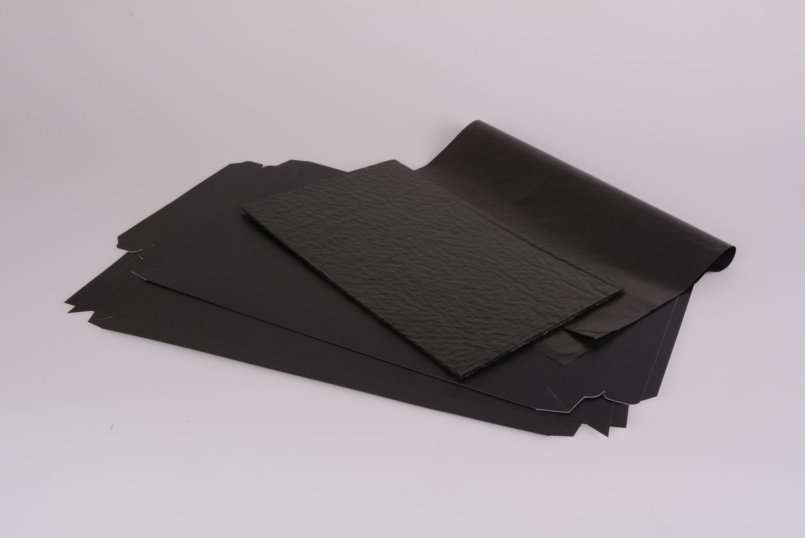 pawi-pralinen-premium-black-60er-pralinenschachtel image 2