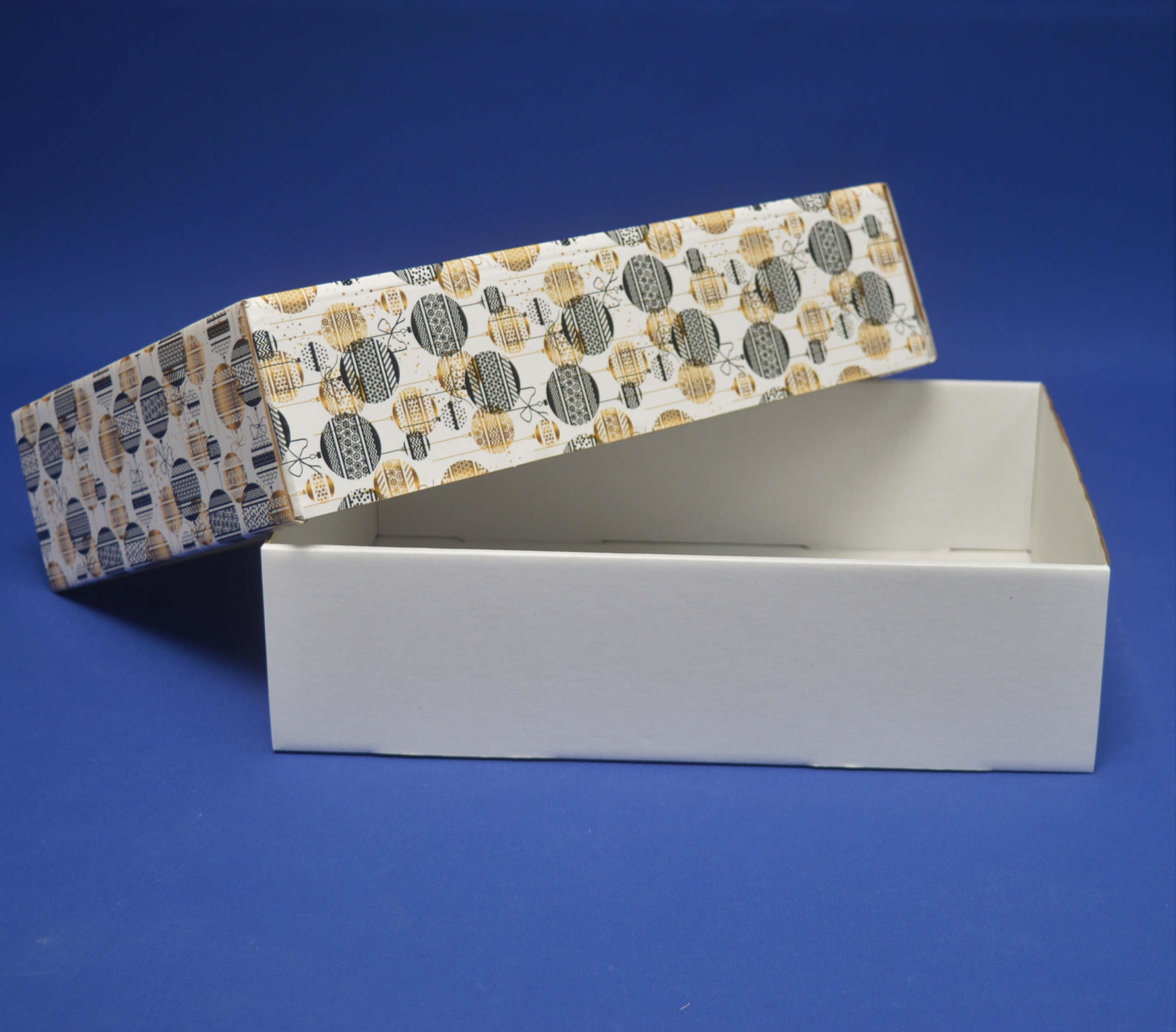 gruber-karton-kreativ-geschenkkarton-mit-motiv-435x370x130-motiv-30-gro image 2