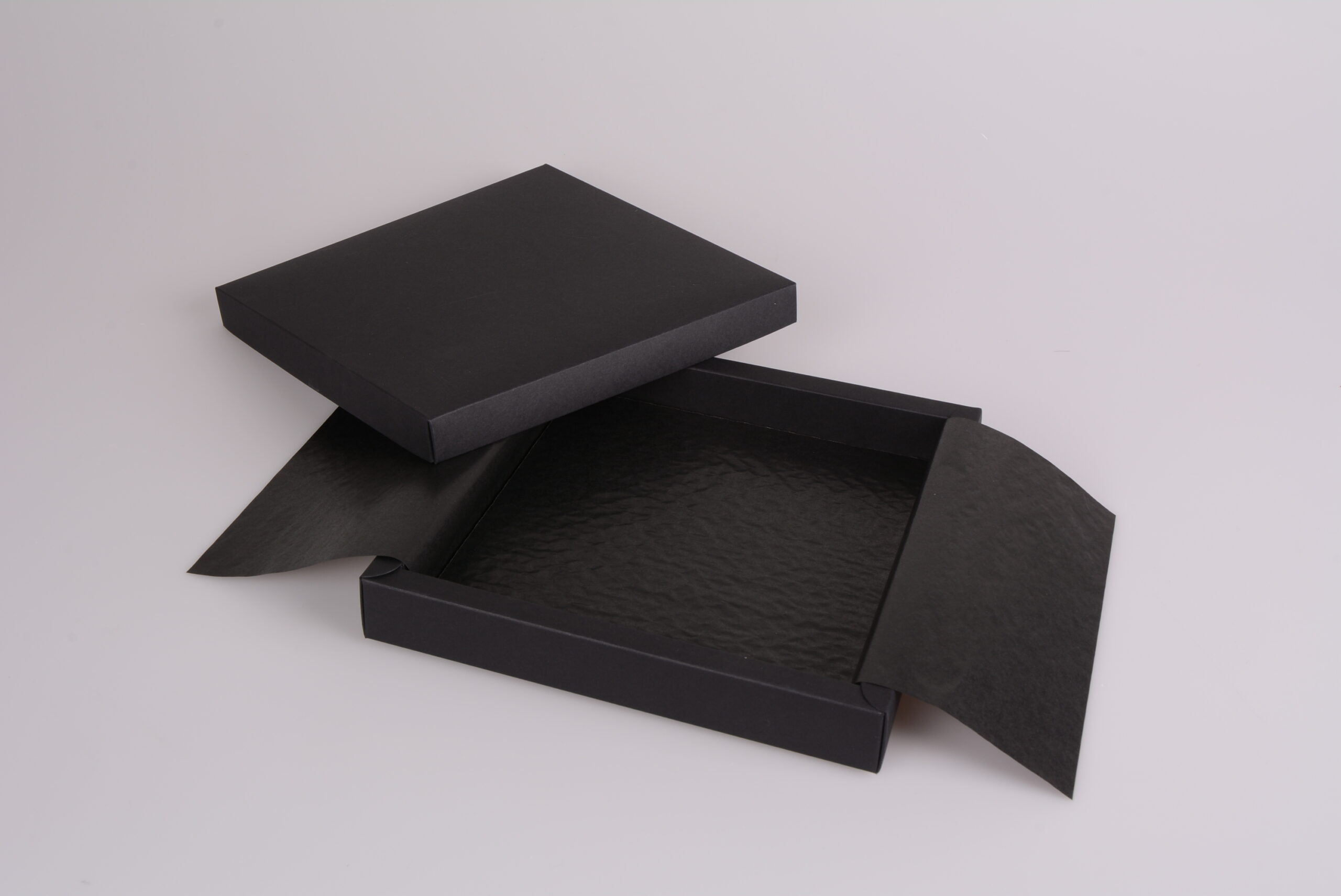pawi-pralinen-premium-black-25er-pralinenschachtel image 1