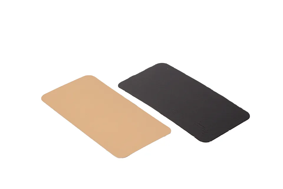 pawi-b-chesunterlage-kuchenunterlage-gold-schwarz-190x95 image 1