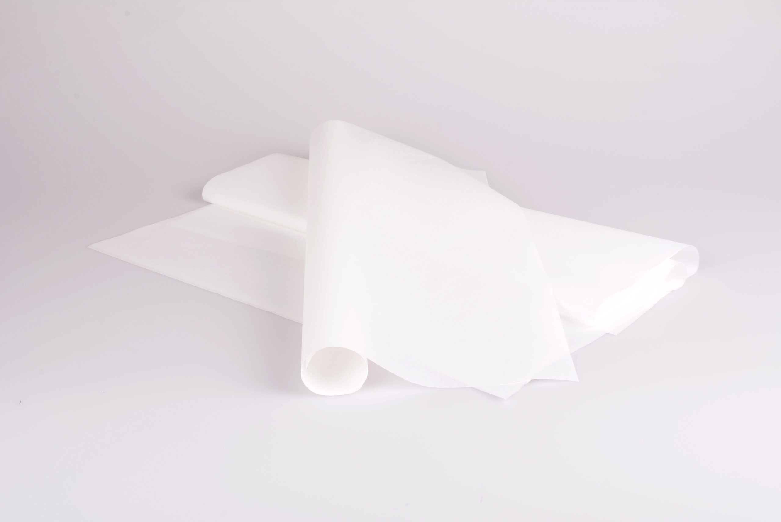 pawi-papiere-zuschnitte-seidenpapier-weiss-375x500mm-bogen image 1