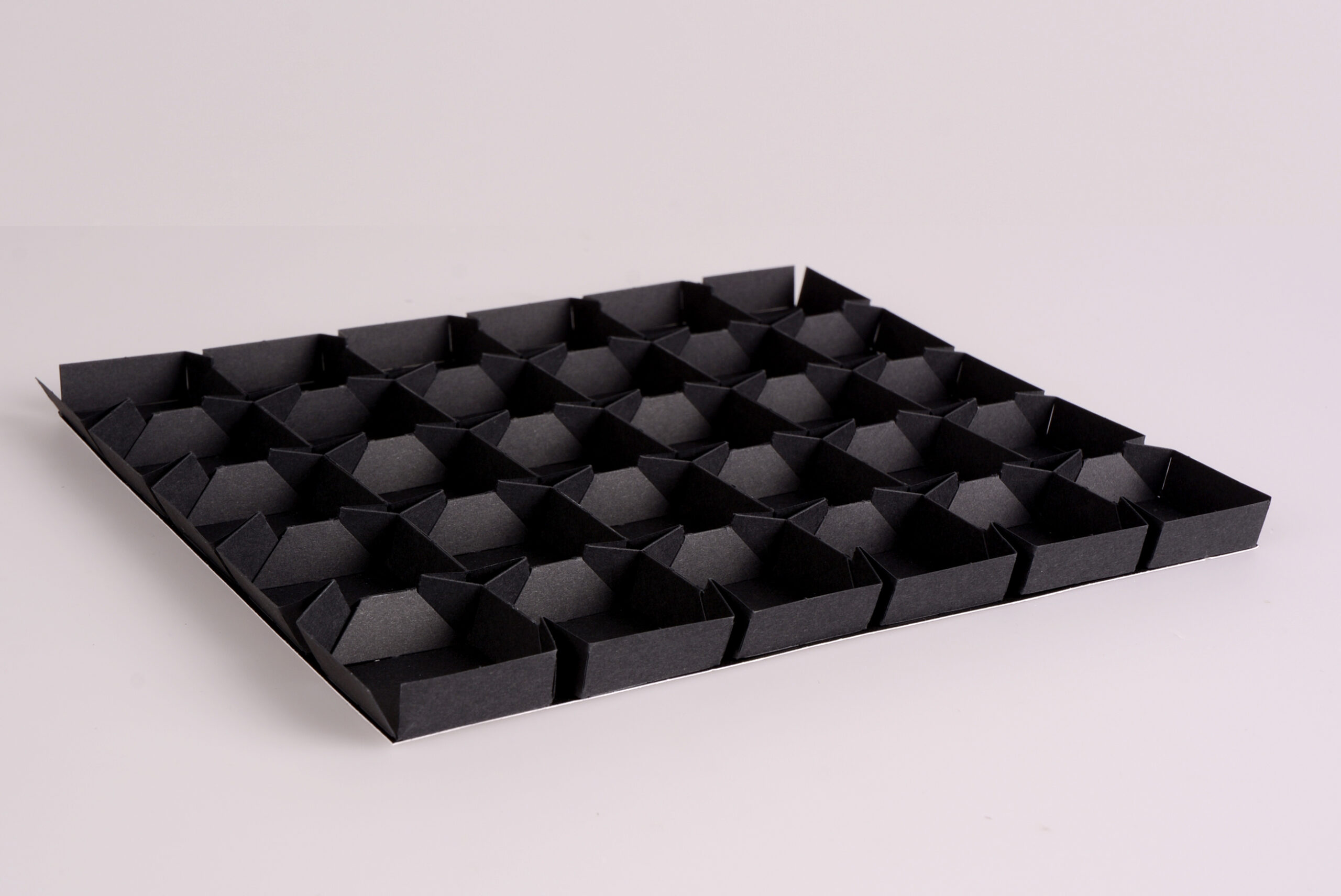 pawi-pralinenlinie-premium-multiflex-einlage-schwarz-30er-60er image 1